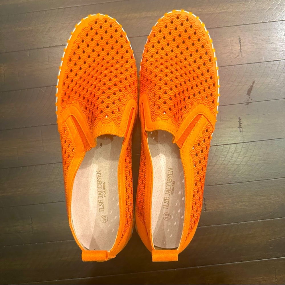 Ilse Jacobsen comfortable suede walking shoes